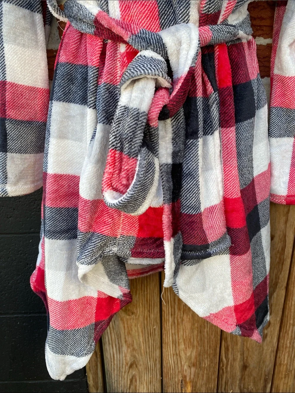 Jaclyn Intimates Robe Size S/M NWT - Picture 2 of 6
